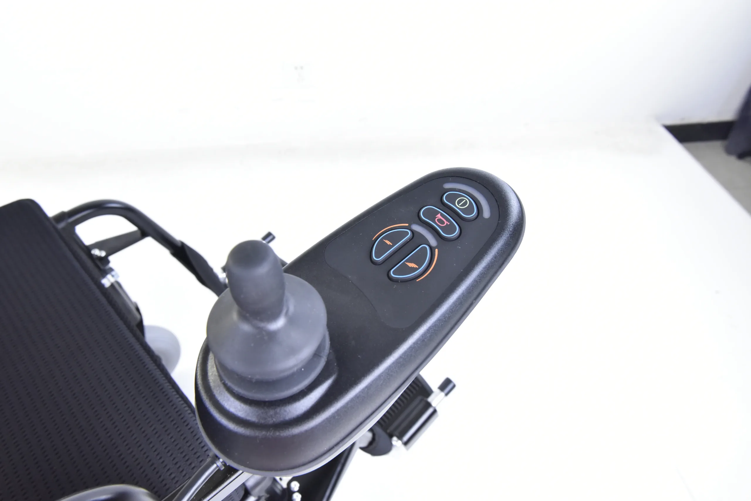 Akülü tekerlekli sandalye - PG VR2 joystick